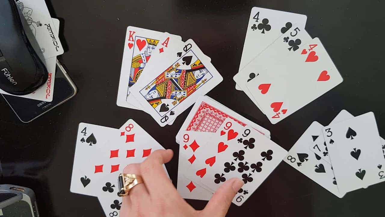 Khi tham gia tiến lên cần tìm hiểu những luật chơi nào